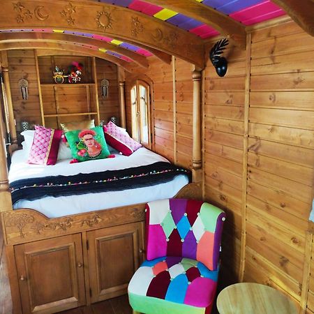 Logis Le Nid Du Pont De Gau Aparthotel Saintes-Maries-de-la-Mer Szoba fotó