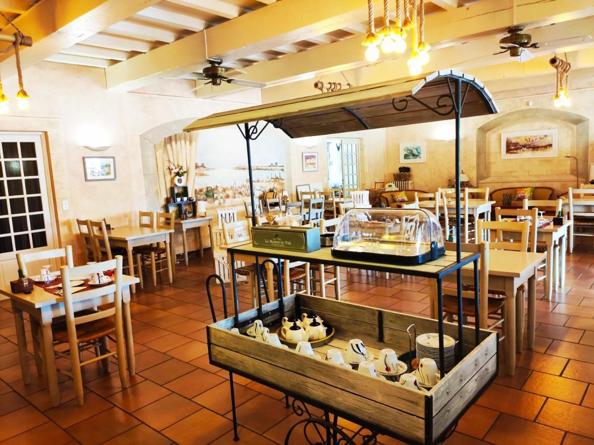 Logis Le Nid Du Pont De Gau Aparthotel Saintes-Maries-de-la-Mer Kültér fotó