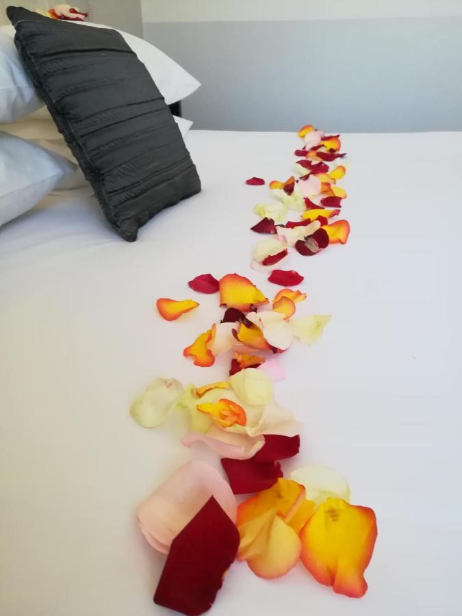 Logis Le Nid Du Pont De Gau Aparthotel Saintes-Maries-de-la-Mer Kültér fotó