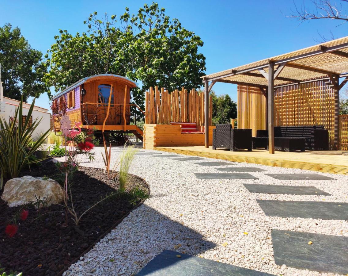 Logis Le Nid Du Pont De Gau Aparthotel Saintes-Maries-de-la-Mer Kültér fotó